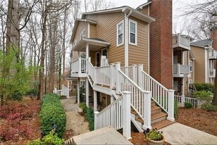 Building Photo - 2194 River Heights Ct SE