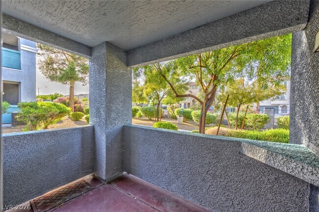 Building Photo - 6955 N Durango Dr