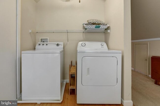 Building Photo - 1141 Ingleside Ave