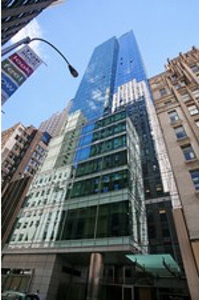 Building Photo - 18 W 48th St