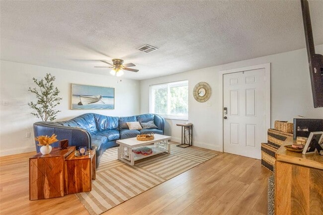 Building Photo - 2586 Auburn Blvd