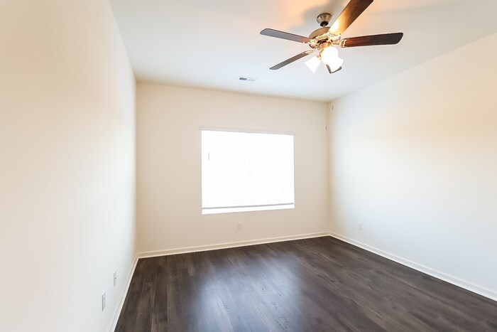 Building Photo - 5692 Timber Leaf Lp