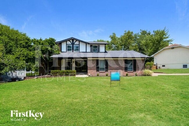 Building Photo - 15 Parkwood Dr