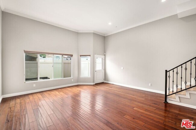 Building Photo - 5241 Colodny Dr