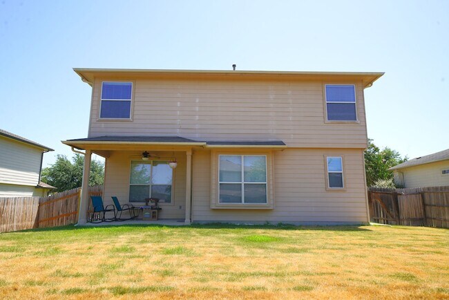 Building Photo - Beautifully Maintained Home in Schertz Now Available. Realtor Commission: $500