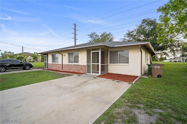 Building Photo - 4406 Santa Barbara Blvd