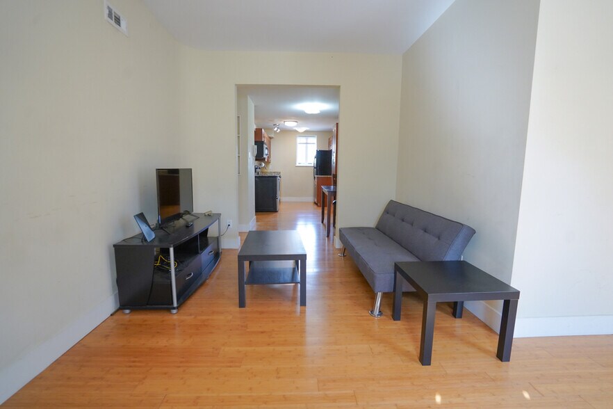 Building Photo - 611 Westgate Ave