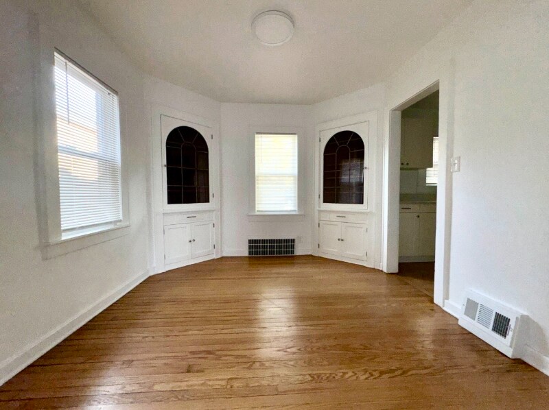 Building Photo - 4508 S Burrell St