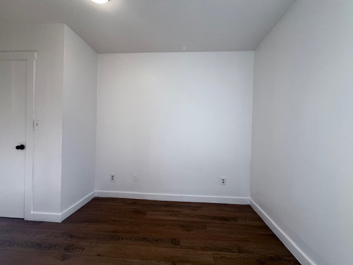 Building Photo - 699 30th St