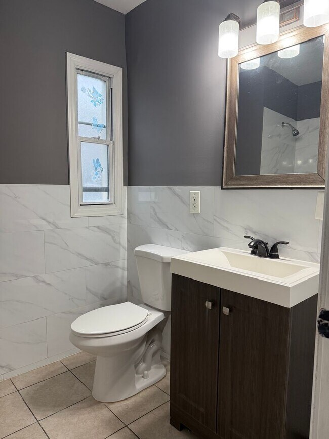 Building Photo - 96 Tremont Ave