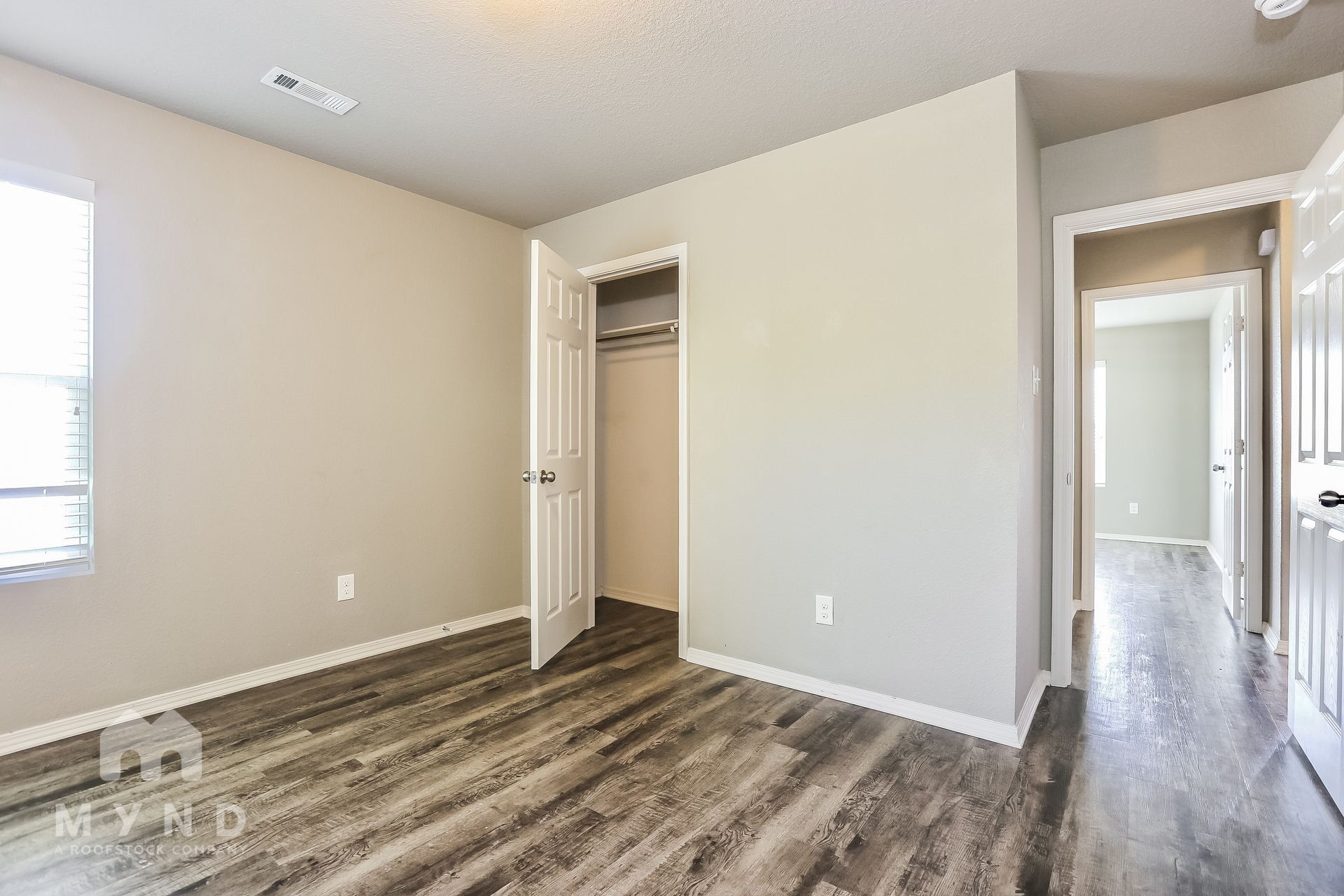 Building Photo - 2001 Honeycomb St