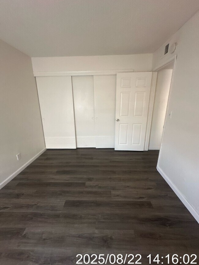 Building Photo - 905 Karma Ct