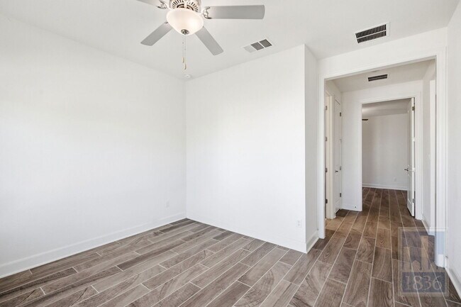 Building Photo - 19312 Fernando Trl