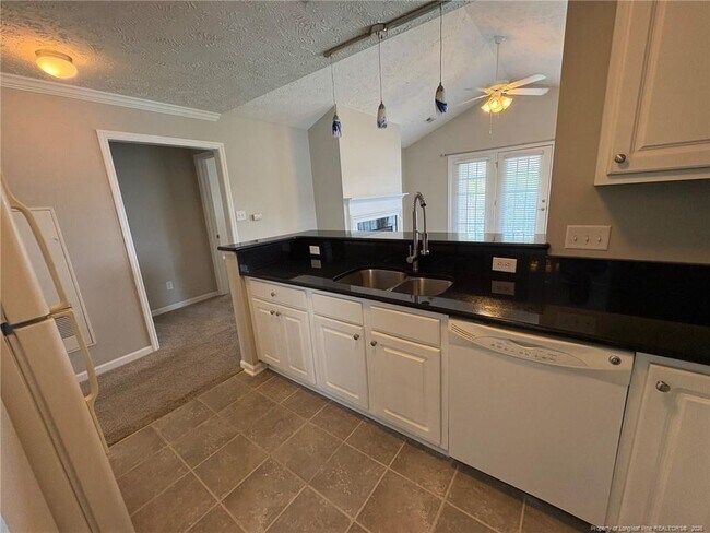 Building Photo - 3330 Harbour Pointe Pl