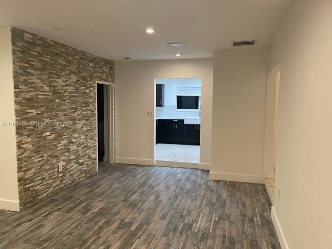 Building Photo - 2837 SW 126th Ave