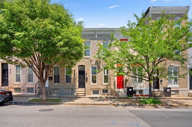 Building Photo - 2532 E Fayette St