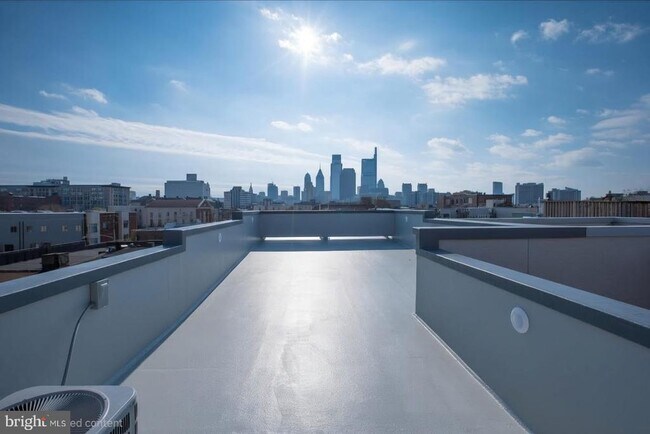 Building Photo - 1611 Swain St