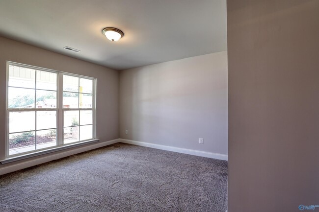 Building Photo - 180 Abercorn Dr