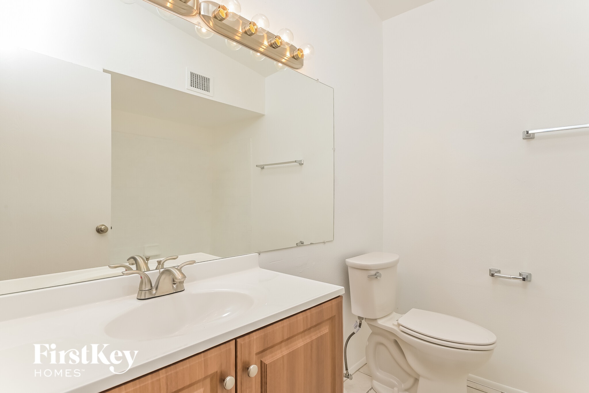 Building Photo - 9801 E Domenic Ln