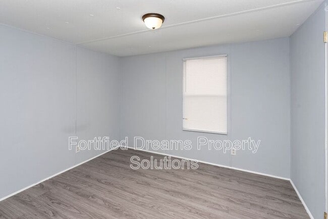 Building Photo - 886 Frye Rd