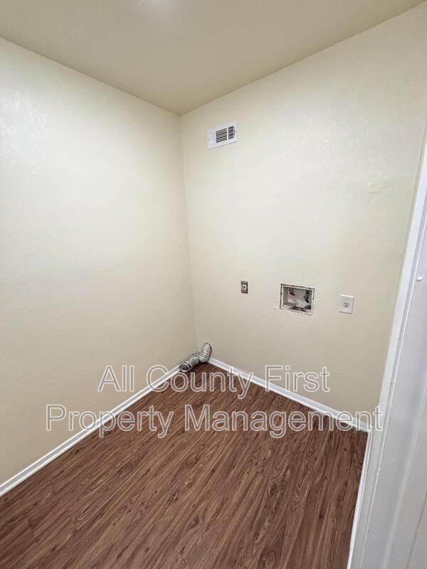 Building Photo - 3054 Destin Cir