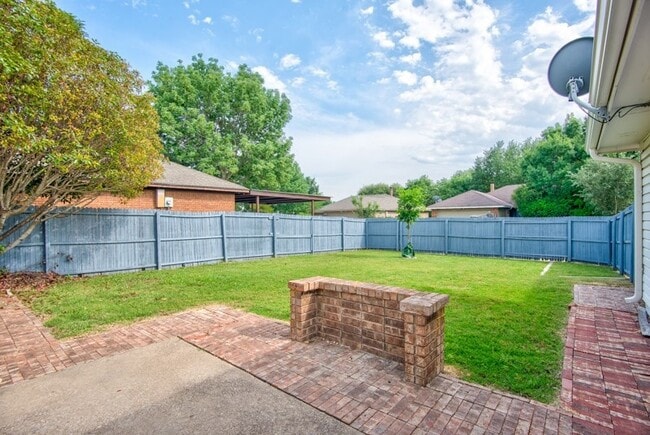 Building Photo - 1410 Flameleaf Dr