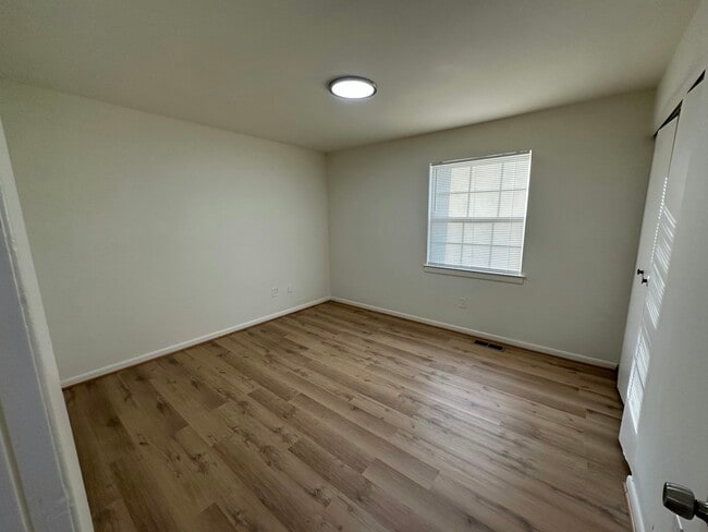 Building Photo - 1515 Stowmarket Ct