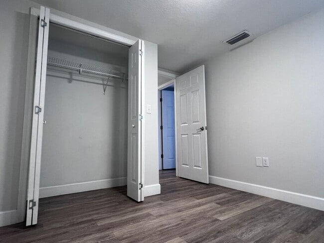 Building Photo - 626 W Central Ave