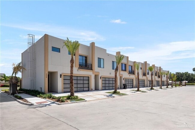 Building Photo - 22 Canary Ave