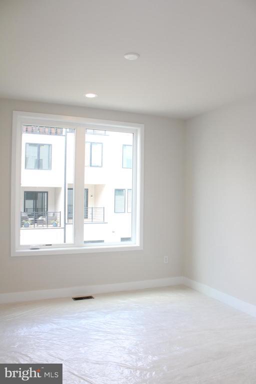 Building Photo - 205 Manion Aly