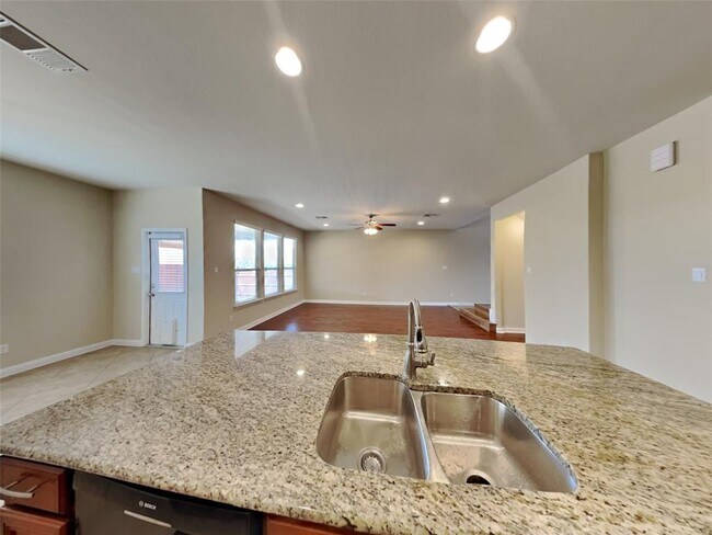 Building Photo - 16240 Travesia Way