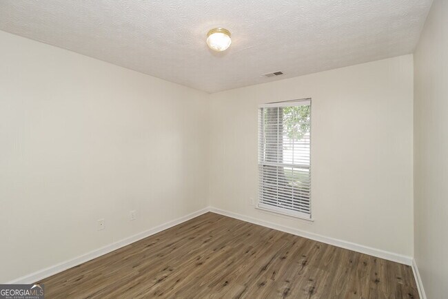 Building Photo - 3054 Trotters Field Dr SW