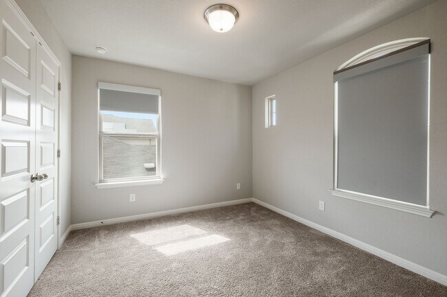 Building Photo - Where Style Meets Function in a Prime Setting
