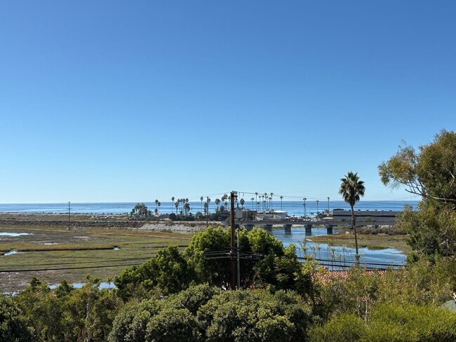 Building Photo - Manchester Duplex
