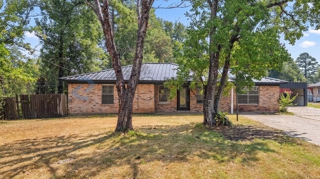 Building Photo - 3815 Fuller Springs Dr