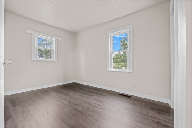 Building Photo - 109 S Attica Rd