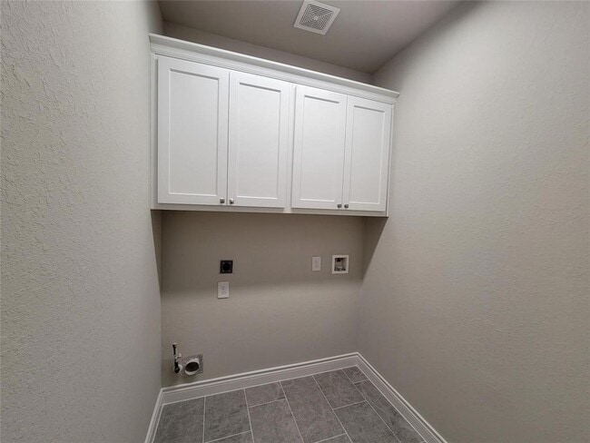 Building Photo - 406 Hunters Xing Dr
