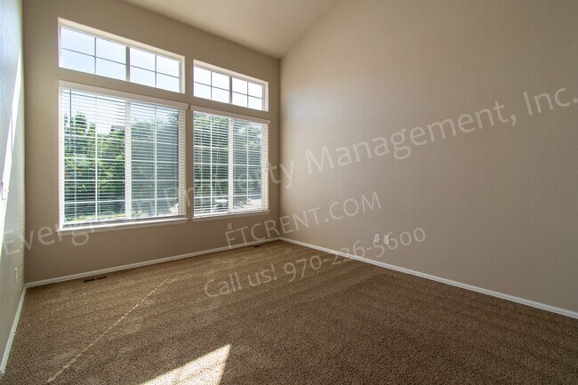 Building Photo - 3015 Denver Dr