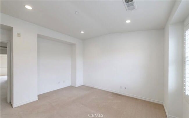 Building Photo - 31 Quartet-