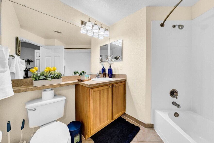 Building Photo - 9763 Magnolia Blossom Dr