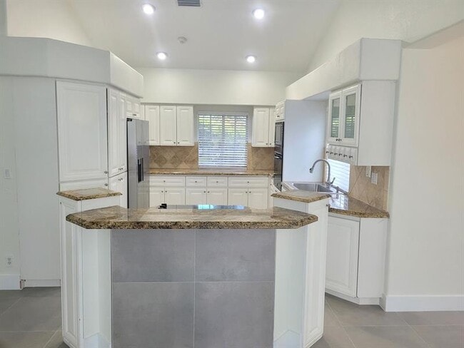Building Photo - 1027 Lido Ct