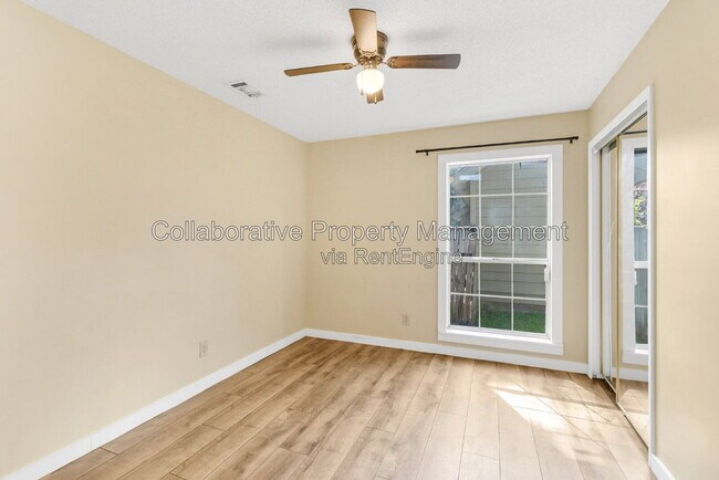 Building Photo - 6 English Saddle Ct