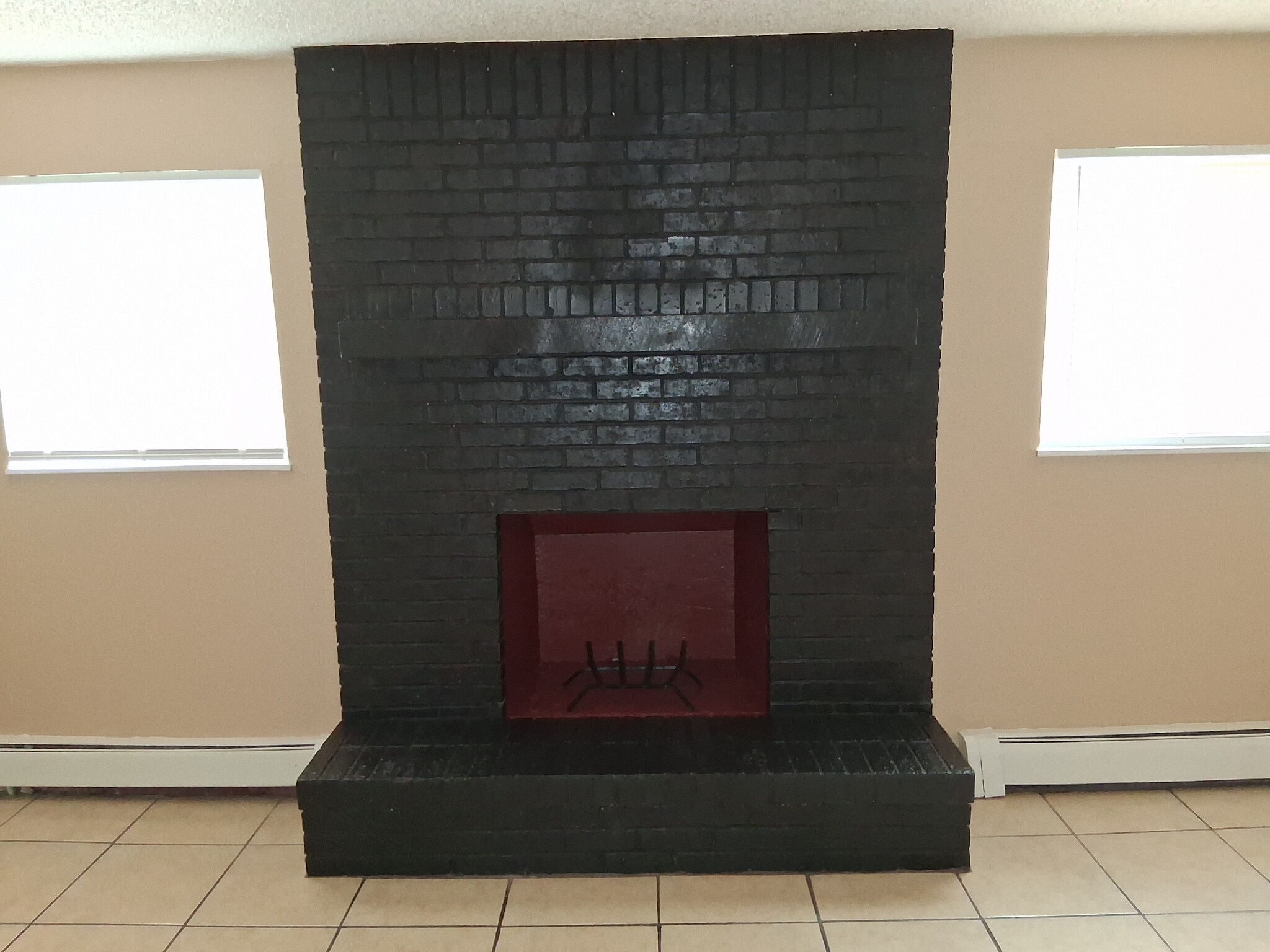 Building Photo - 4311 Dewey Dr