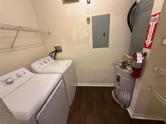 Building Photo - 875 Grand Regency Pointe