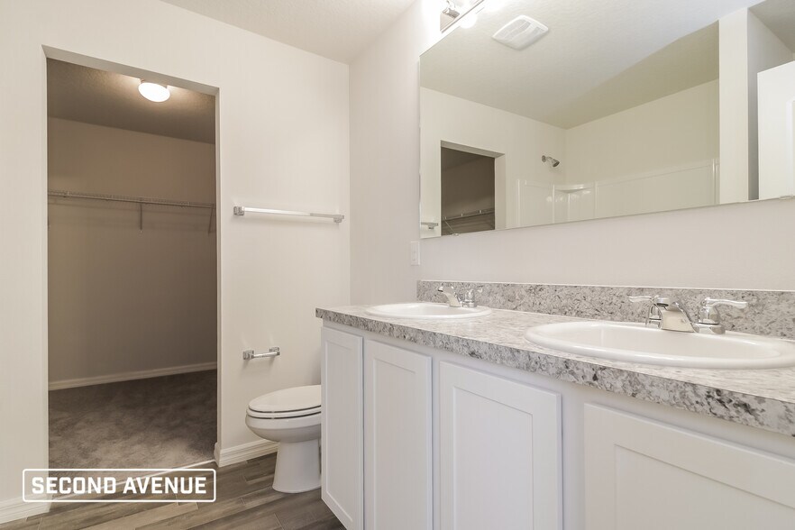 Building Photo - 280 Begonia Ln