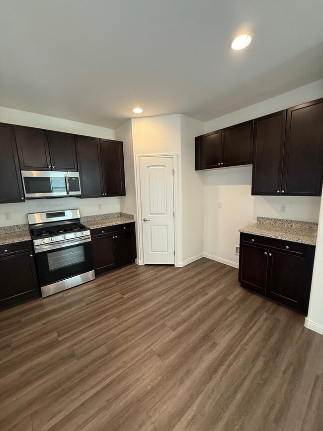Building Photo - 8069 Athos Ct