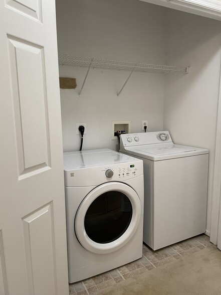 Washer & Dryer in unit - 3021 Nicosh Cir