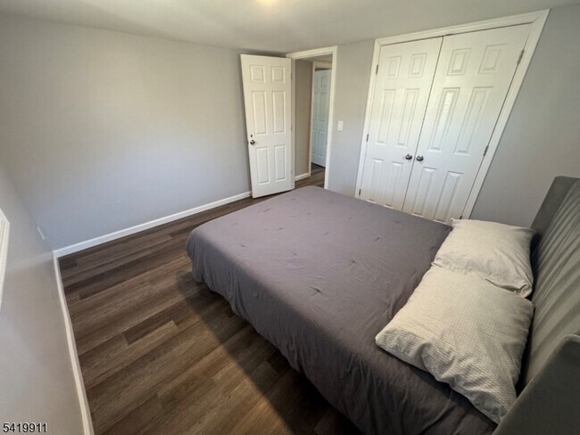 Building Photo - 117 Weldon Rd