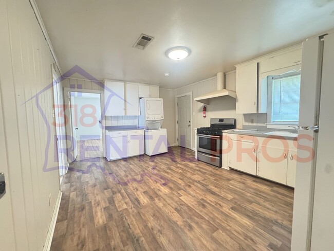 Building Photo - 209/211 W Virginia Ave. Duplex