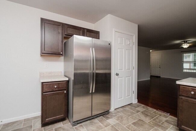 Building Photo - 397 Plymouth Rd